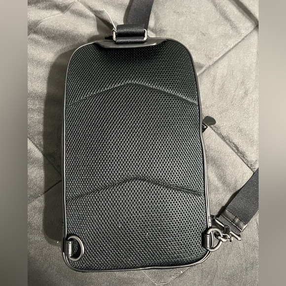 Men’s Coach cross body bag - Picture 3 of 7